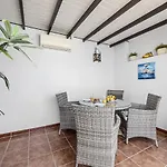Hola Arnage Pool View Appartamento *