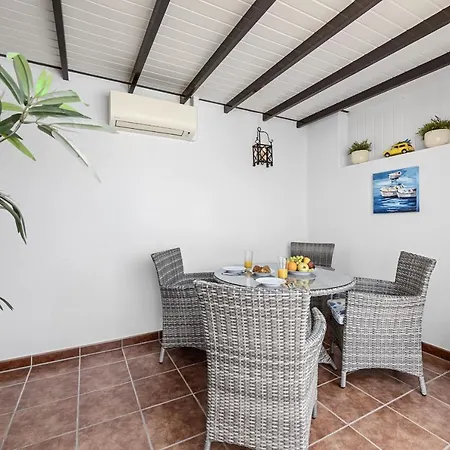 Hola Arnage Pool View Apartament *