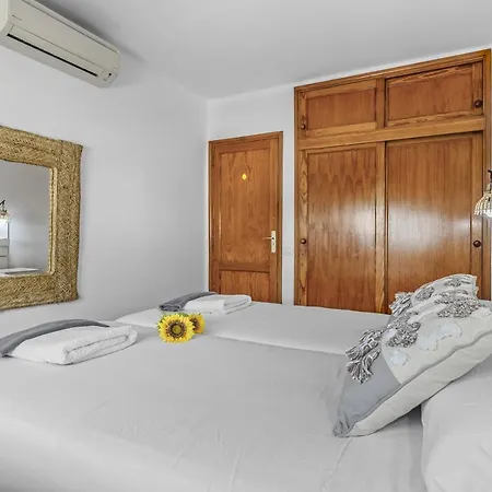 Hola Arnage Pool View Puerto del Carmen (Lanzarote)