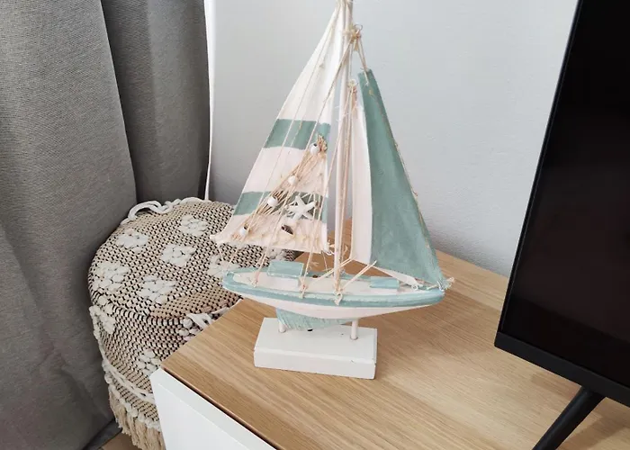 Hola Arnage Pool View